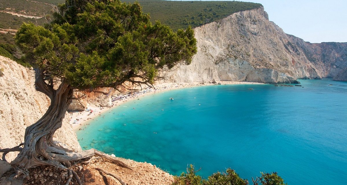 Τρεις ελληνικές παραλίες στη λίστα με τις 50 καλύτερες του κόσμου