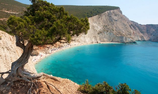 Τρεις ελληνικές παραλίες στη λίστα με τις 50 καλύτερες του κόσμου