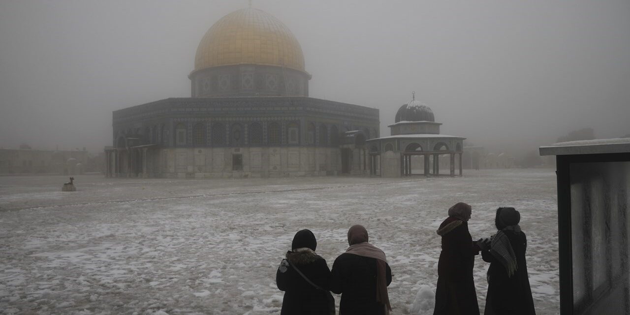 Ιερουσαλήμ: Στα λευκά ντύθηκε για πρώτη φορά μετά από χρόνια (video)