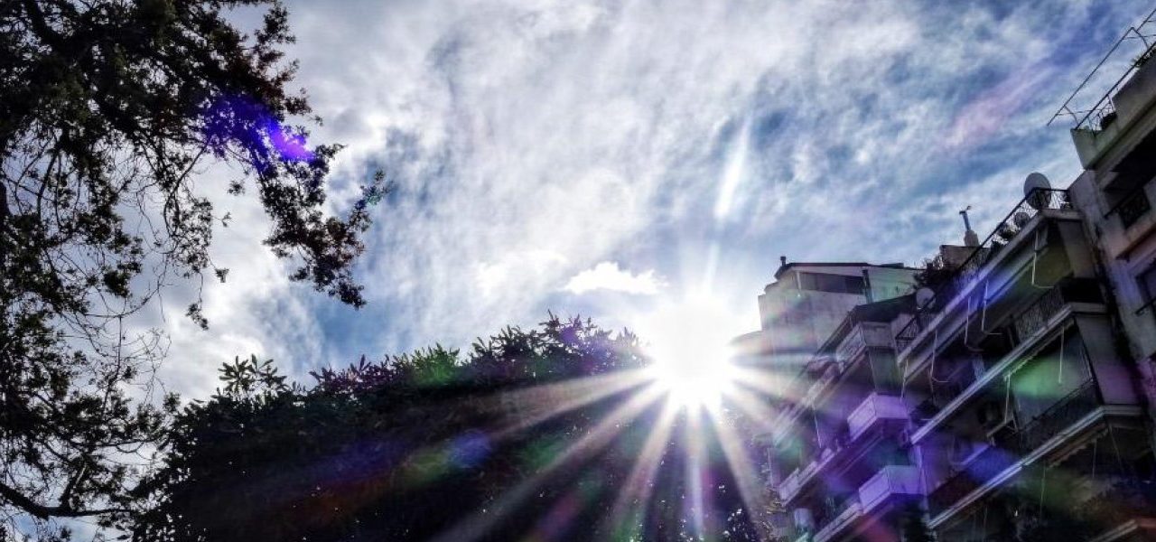 Καιρός: Ανεβαίνει η θερμοκρασία –  Που θα βρέξει