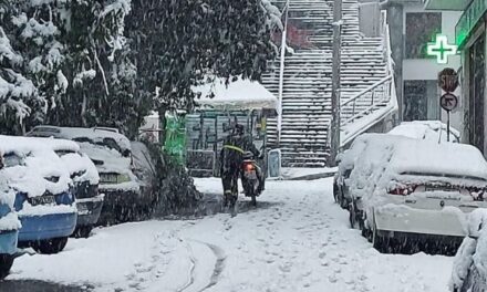 Καιρός: Συνεχίζονται οι χιονοπτώσεις – Πολικές θερμοκρασίες και σήμερα