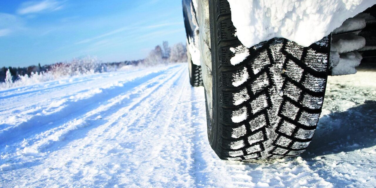 Οδήγηση σε χιόνι και πάγο: Όλα όσα πρέπει να γνωρίζετε