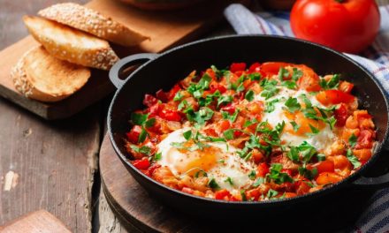 Shakshuka: Αυτά τα αυγά έχουν άρωμα Ανατολής
