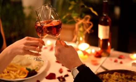 Αγ. Βαλεντίνος: 5 εστιατόρια ετοιμάζουν ρομαντικό μενού και το φέρνουν στο σπίτι σας!