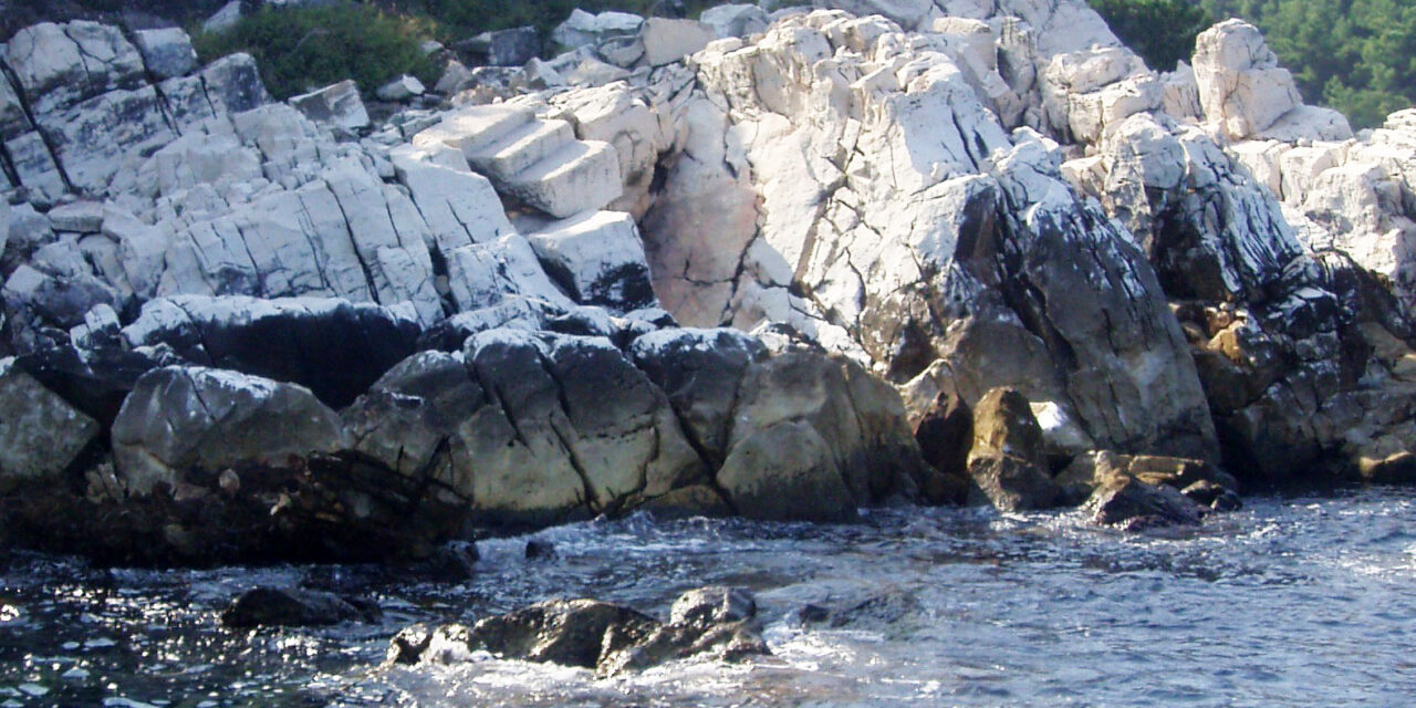 Περιδιαβαίνοντας το Αιγαίο με τα μάτια ενός Γεωλόγου – Ανακαλύπτοντας κρυμμένους θησαυρούς με ένα κλικ