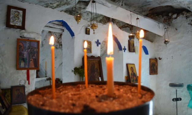 Παναγία Σπηλιώτισσα: Το “κρυμμένο” εκκλησάκι της Ιθάκης που εντυπωσιάζει