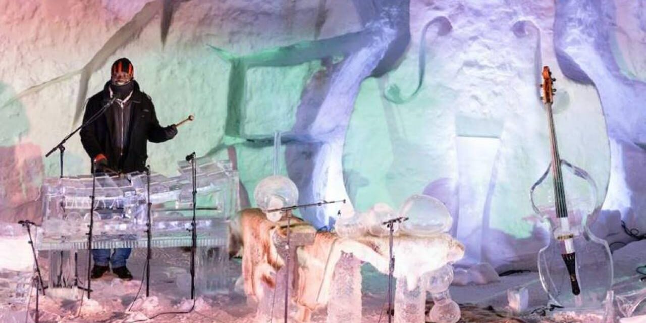 Μαγικές εικόνες: Συναυλία σε ιγκλού και μουσικά όργανα… από πάγο!