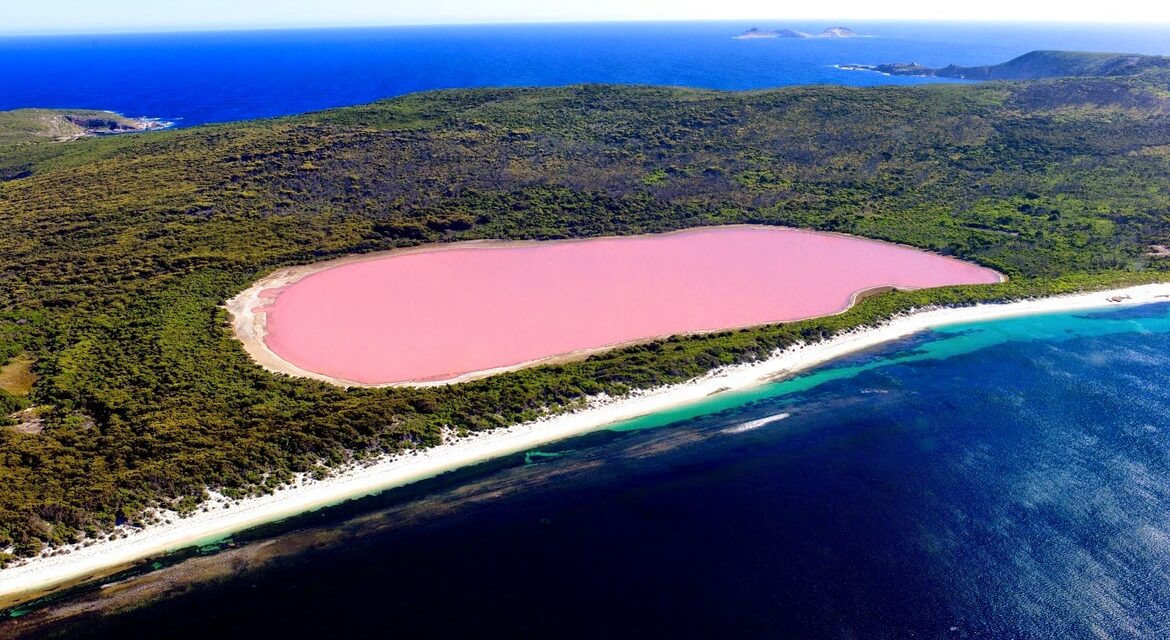 Ταξιδεύοντας στις ροζ λίμνες του πλανήτη