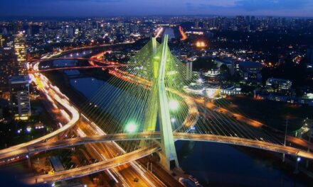 Στα γαλανόλευκα το Σάο Πάολο για τα 200 χρόνια από την Ελληνική Επανάσταση (video)