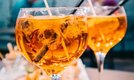 «Αperitivo»: Μια ιταλική παράδοση εμπνευσμένη από την Αρχαία Ελλάδα