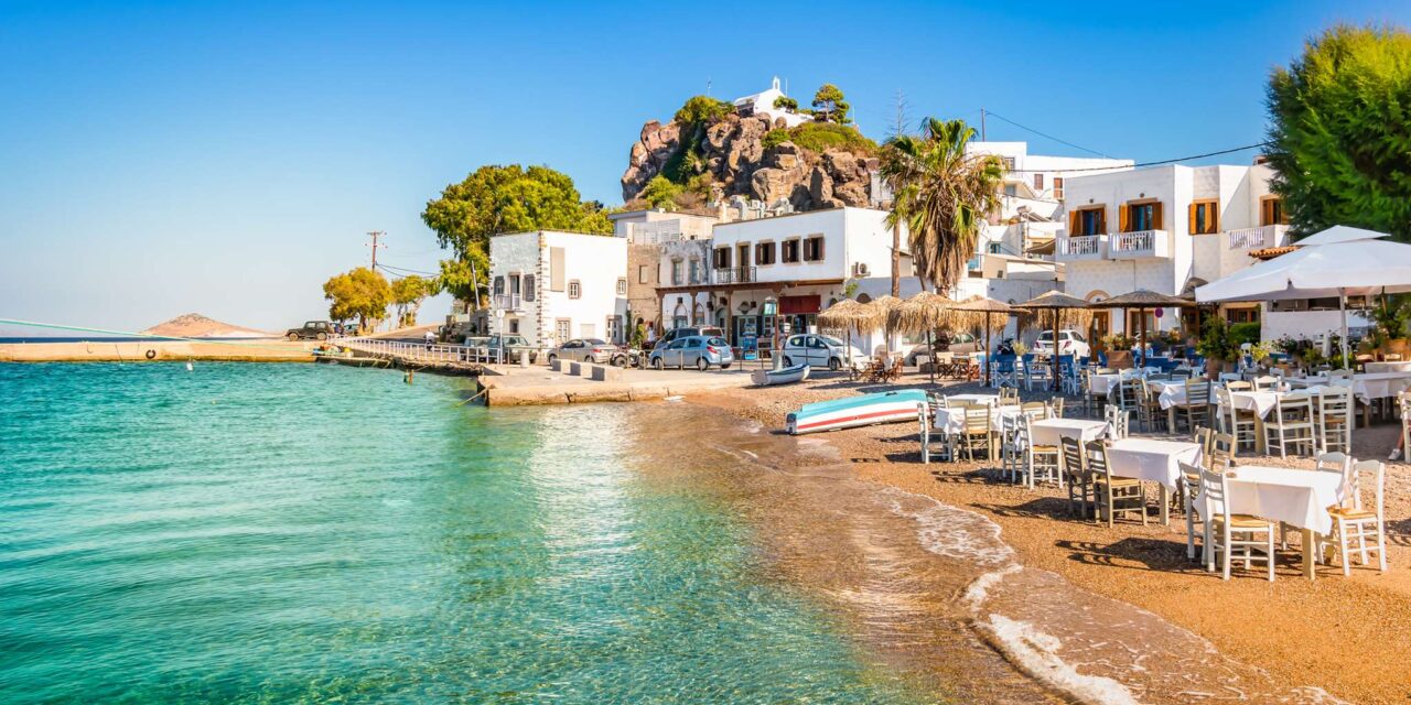 Guardian: Οι 10 καλύτεροι ελληνικοί προορισμοί για διακοπές το καλοκαίρι