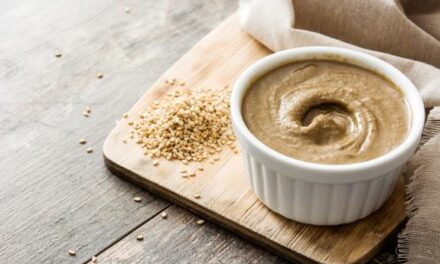 Το ταχίνι στην αγιορείτικη κουζίνα – 3 γευστικότατες συνταγές για όλα τα γούστα