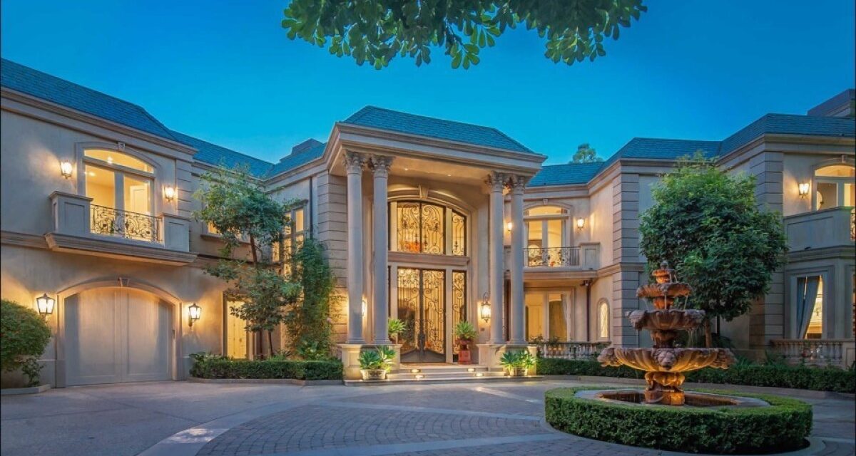 Μπέβερλι Χιλς: Στο σφυρί βγαίνει η βίλα «Beverly House» – Δείτε πόσο κοστίζει