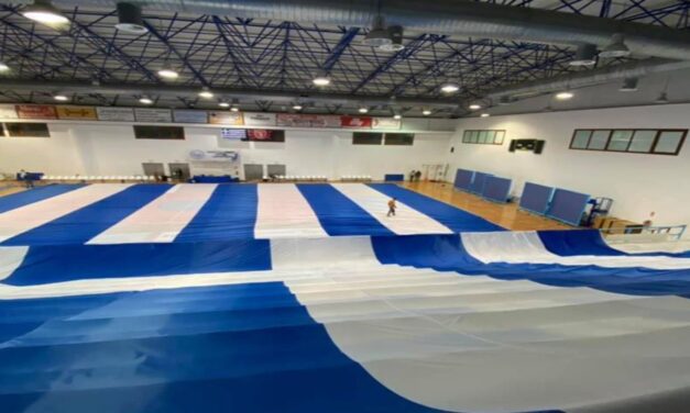 Σαντορίνη: Θα υψώσουν ελληνική σημαία 1500 τ.μ. – Ενόψει της 25η Μαρτίου