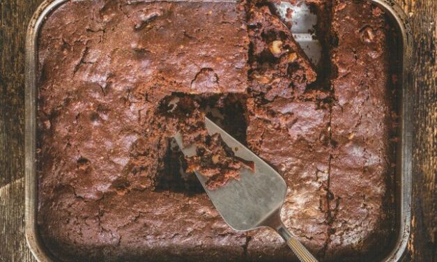 Πεντανόστιμο νηστίσιμο brownies χωρίς αυγά και βούτυρο – Δείτε τη συνταγή