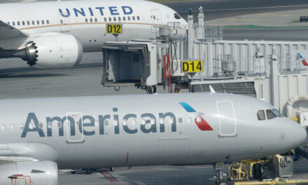 Με 5 απευθείας πτήσεις στην Αθήνα American Airlines και United Airlines