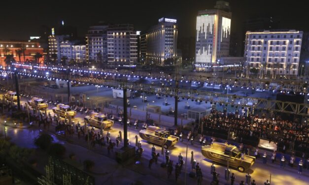 Αίγυπτος: 22 φαραώ μεταφέρθηκαν στο νέο “σπίτι” τους στο Κάιρο με μία λαμπρή πομπή