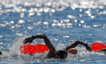 Αυθεντικός Μαραθώνιος Κολύμβησης: Κολύμβηση στα ιστορικά στενά του Αρτεμισίου