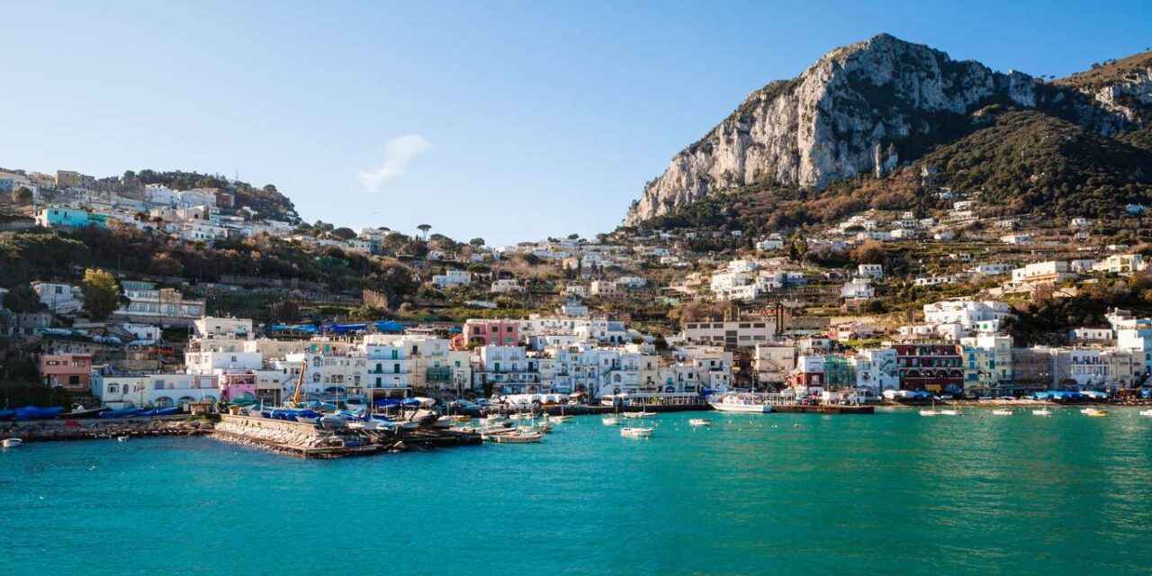 «Κρήτη εναντίον Μαγιόρκας, Κως εναντίον Κάπρι»: Κούρσα Covid free νησιών στη Μεσόγειο για ταξιδιώτες