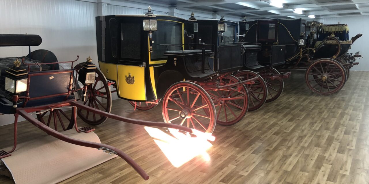 Τατόι:12 βασιλικές άμαξες παίρνουν και πάλι ζωή