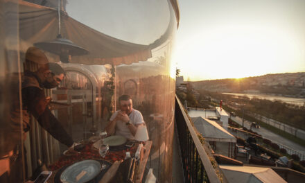 Turkce Meze: Eστιατόρια – φούσκες κατακλύζουν την Κωνσταντινούπολη και γίνονται viral (video)