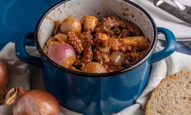 Το Σαρακοστιανό κρασάτο χταπόδι της κατσαρόλας- Δείτε πως να το κάνετε