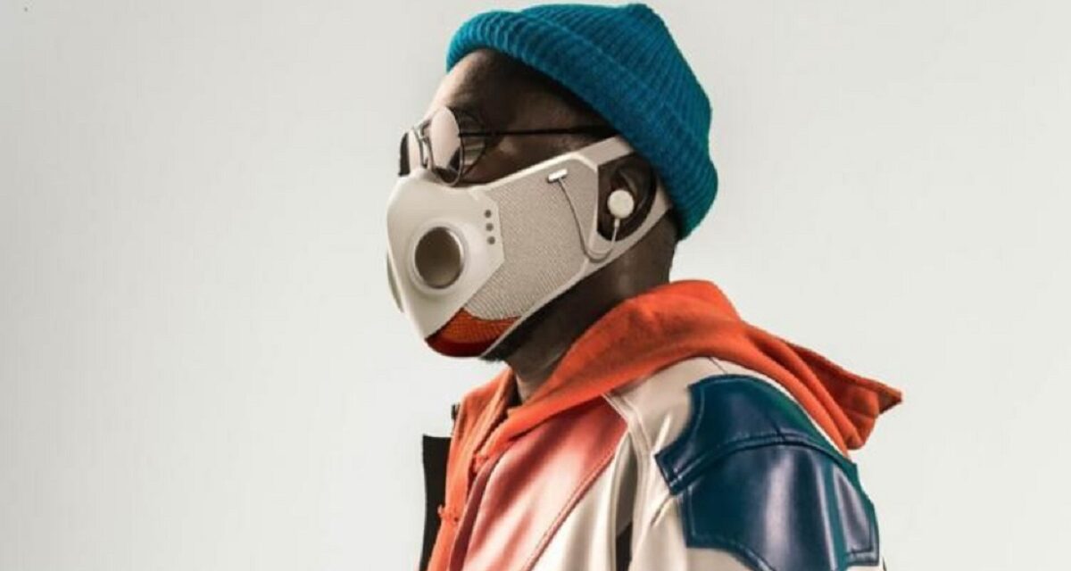 Νέα μάσκα κατά του CoVid-19: Μπορείς να ακούσεις μουσική, να μιλήσεις και να έχεις Bluetooth