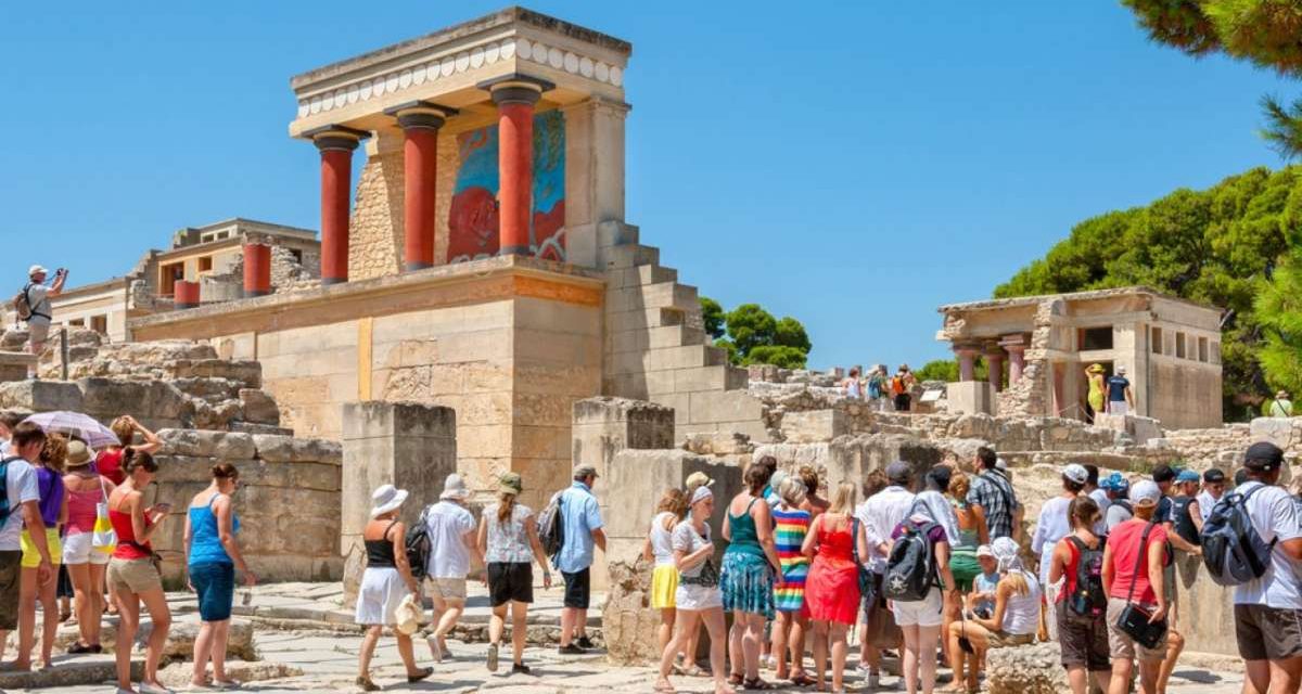 Τουρισμός: Ήρθαν περισσότεροι αλλά ξόδεψαν λιγότερα