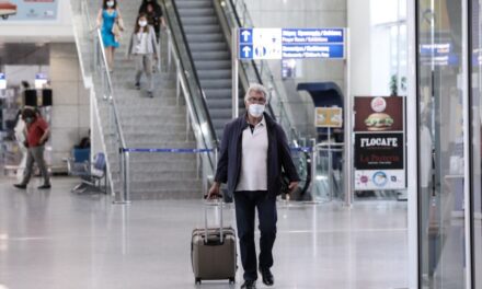 Οι ακυρώσεις των Γερμανών ξεπερνούν τις νέες κρατήσεις – Μείωση έως και 76%