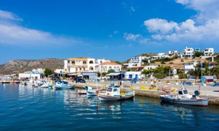 Σχέδιο για covid-free προορισμούς: Ξεκινά ο οριζόντιος εμβολιασμός στα νησιά με έως 10.000 κατοίκους