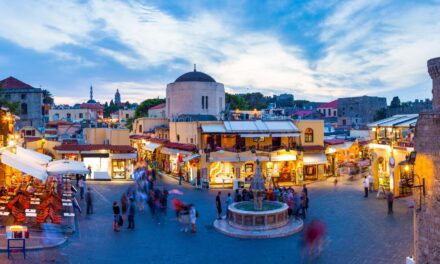 Εξαιρετικά χαμηλές έως ανύπαρκτες οι κρατήσεις στη Ρόδο – Τι δήλωσε στο Passenger ο Πρόεδρος Ξενοδόχων