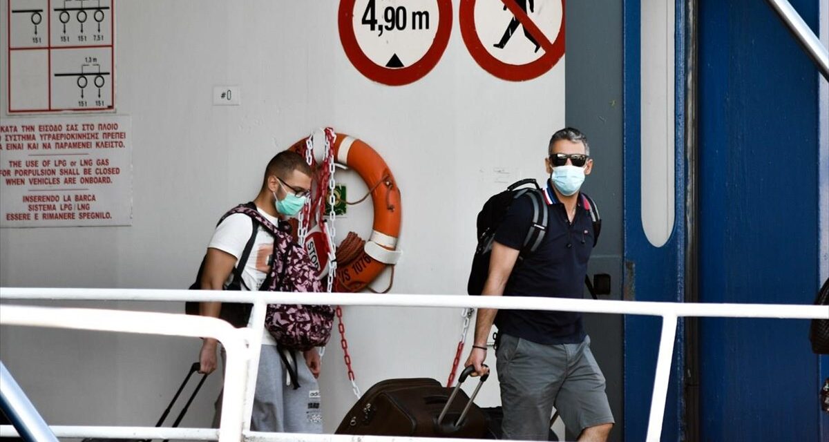 Επιστροφή στην κανονικότητα: Πώς θα ταξιδεύουμε σε άλλους νομούς και νησιά – Πότε θα χρειάζεται τεστ