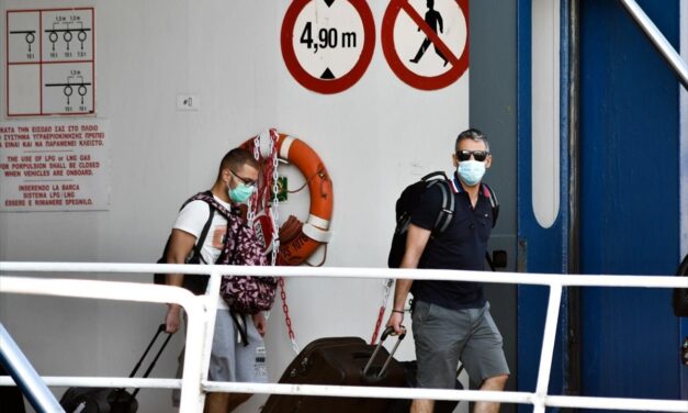 Όλα όσα αλλάζουν από σήμερα για τους ανεμβολίαστους – Τι θα ισχύει για ταξίδια και εστίαση