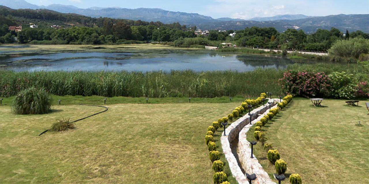 Λίμνη Αγιάς: Ένα Καταφύγιο πουλιών, με σπάνια είδη φτέρης και βατράχων