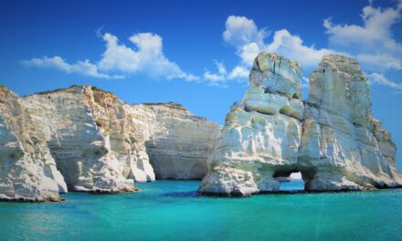 Columbus Travel: Η Μήλος ο ιδανικός προορισμός χωρίς συνωστισμό