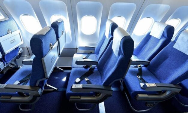 Τι σημαίνουν τα μπλε καθίσματα στα αεροπλάνα;