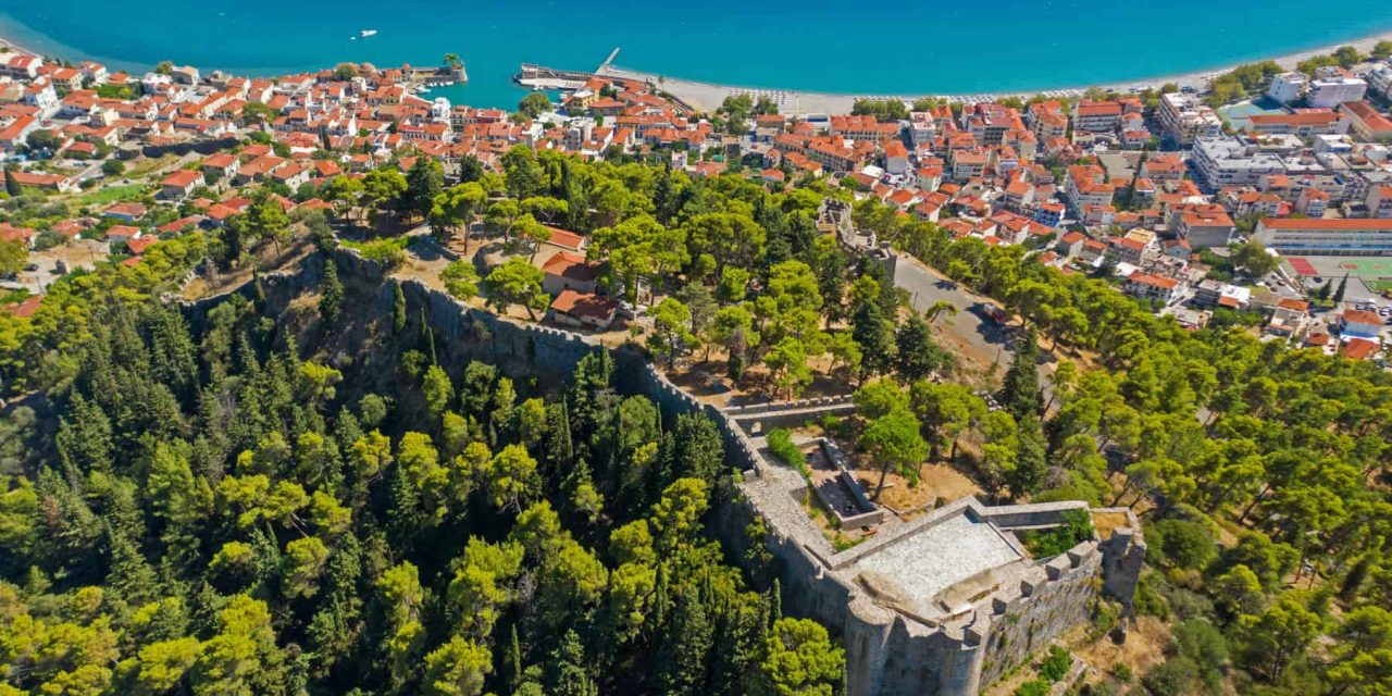 Ναύπακτος: Καλοκαιρινή εξόρμηση σε απόσταση αναπνοής από την Αθήνα