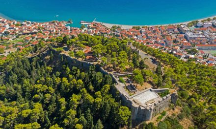 Ναύπακτος: Καλοκαιρινή εξόρμηση σε απόσταση αναπνοής από την Αθήνα