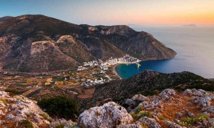 Σίφνος: Ο ιδανικός ελληνικός προορισμός για οικογένειες σύμφωνα με διεθνή ΜΜΕ