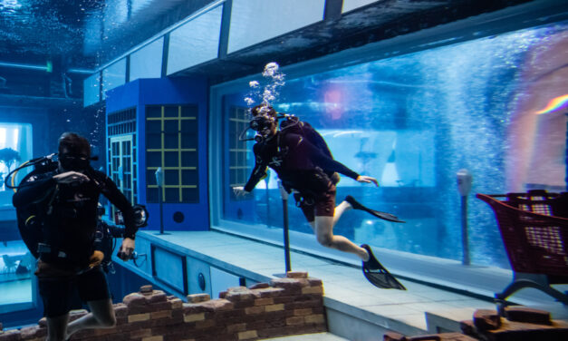 Αυτή είναι η μεγαλύτερη και βαθύτερη πισίνα του κόσμου – Δείτε που βρίσκεται