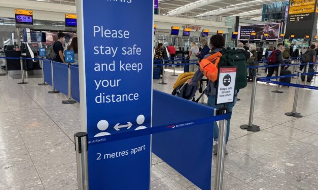 Βρετανία: Τέλος η καραντίνα για τους εμβολιασμένους που επιστρέφουν από Ελλάδα