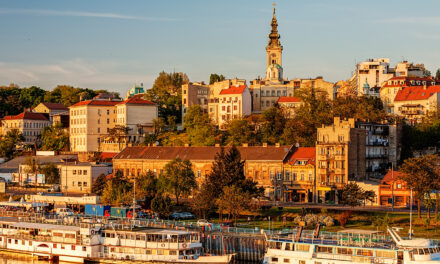 Σερβία: Ο «τουρισμός της καραντίνας» φέρνει χιλιάδες Ινδούς στο Βελιγράδι