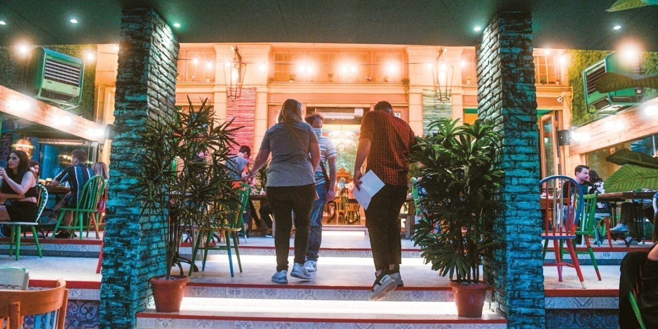 Έτσι θα μπαίνουν οι τουρίστες σε κλειστούς χώρους