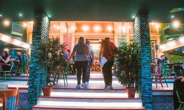 Έτσι θα μπαίνουν οι τουρίστες σε κλειστούς χώρους