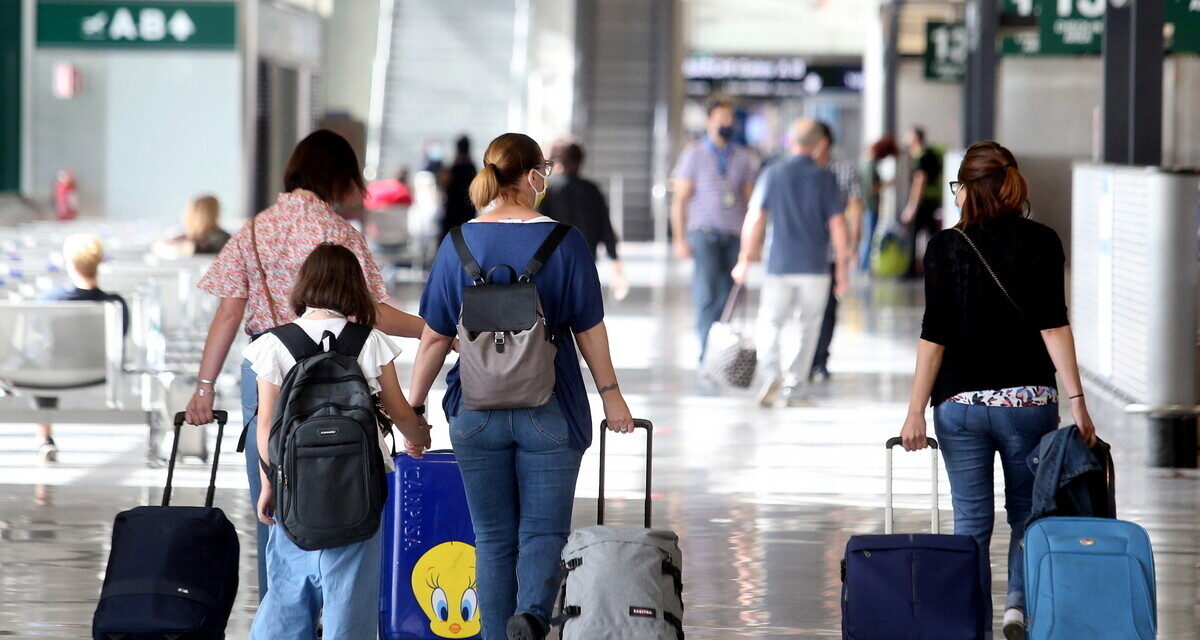 Και με self test μπορούν τα ταξιδέψουν οι ανήλικοι από 12-17 ετών στα νησιά