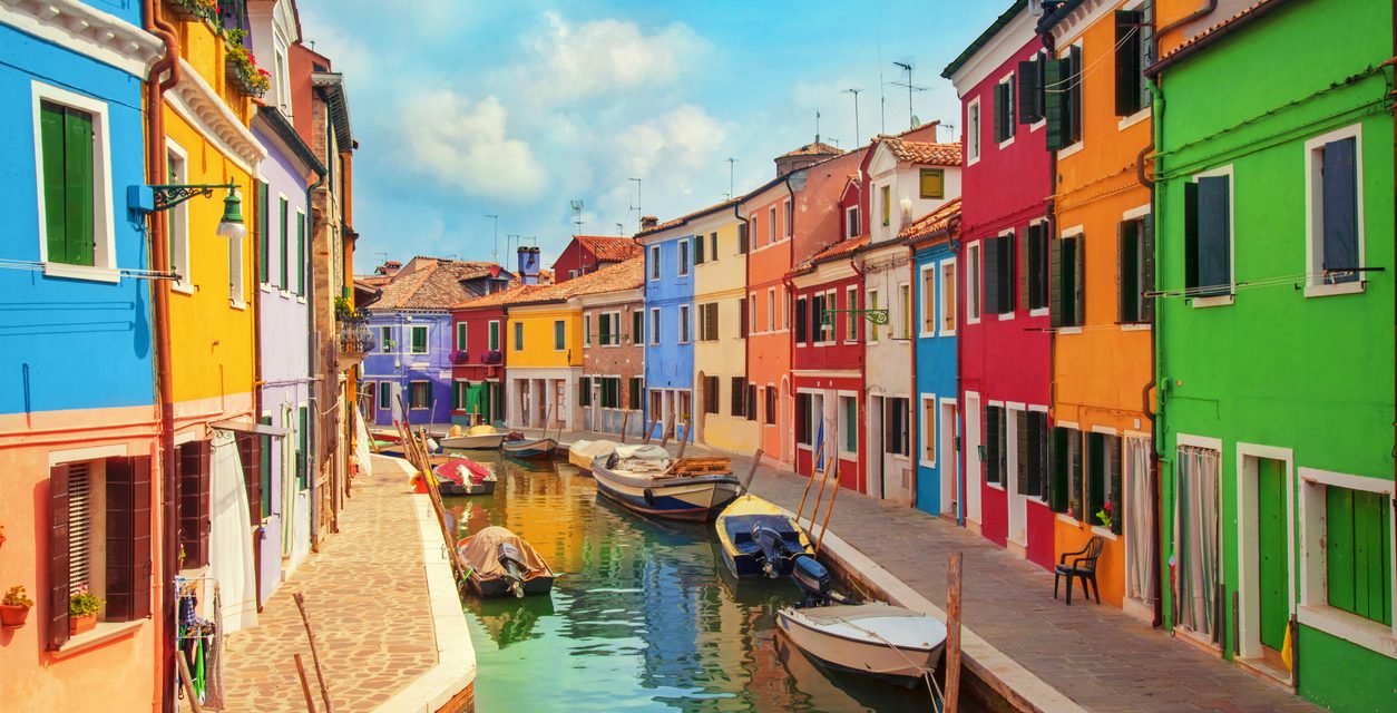 Βενετία: Θα πληρώνουν φόρο 5 ευρώ για την αντιμετώπιση του υπερτουρισμού