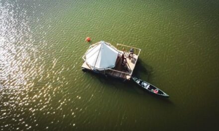 Βέλγιο: Μία διαφορετική παραμυθένια διαμονή στη λίμνη Φλάνδρα για τους λάτρεις της φύσης