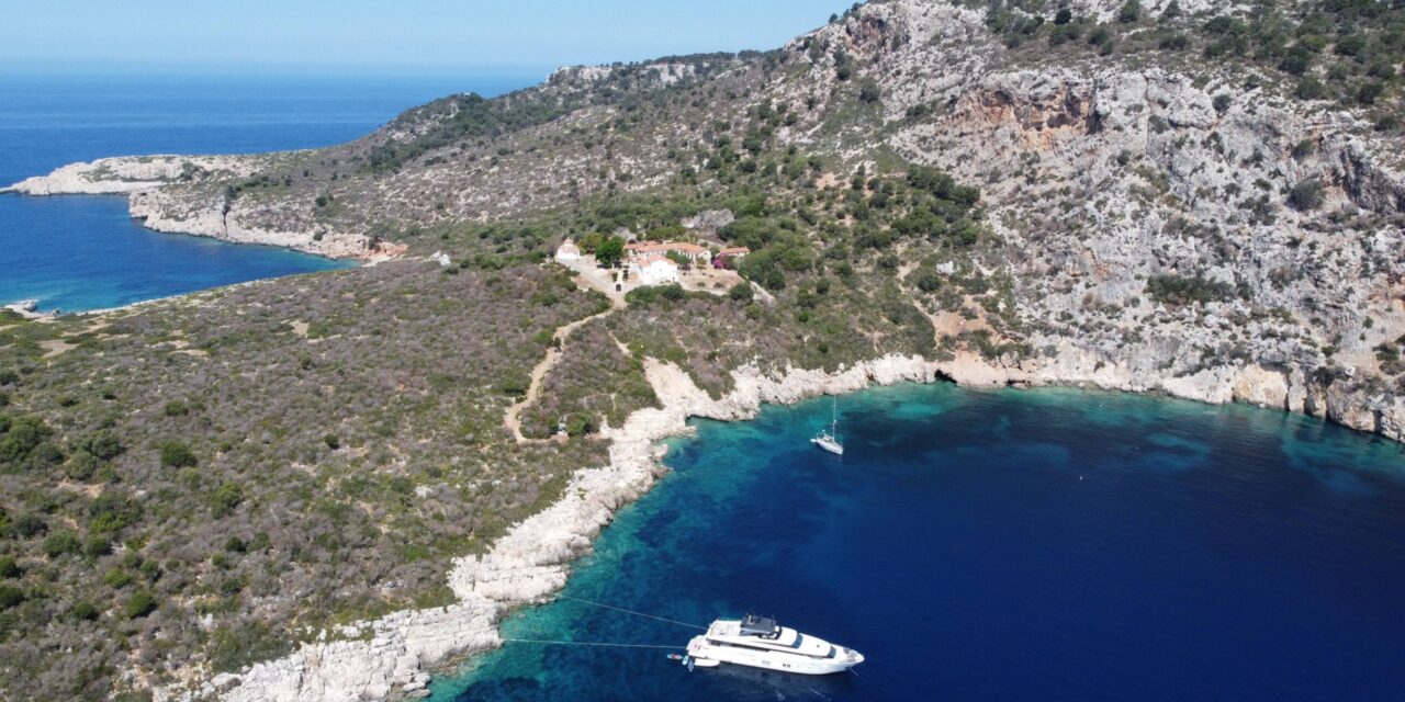 Ανακαλύπτοντας τη νήσο Πρώτη με το ιστορικό ναυάγιο Anouar (video)