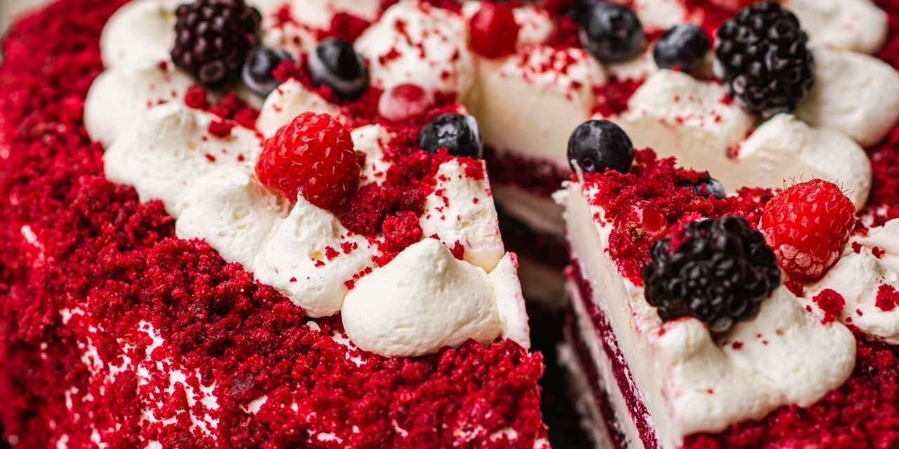 Γευστικό Giveaway: Μπείτε στην κλήρωση και κερδίστε μία τούρτα Red Velvet από τον φούρνο Martini, στο Χαλάνδρι!