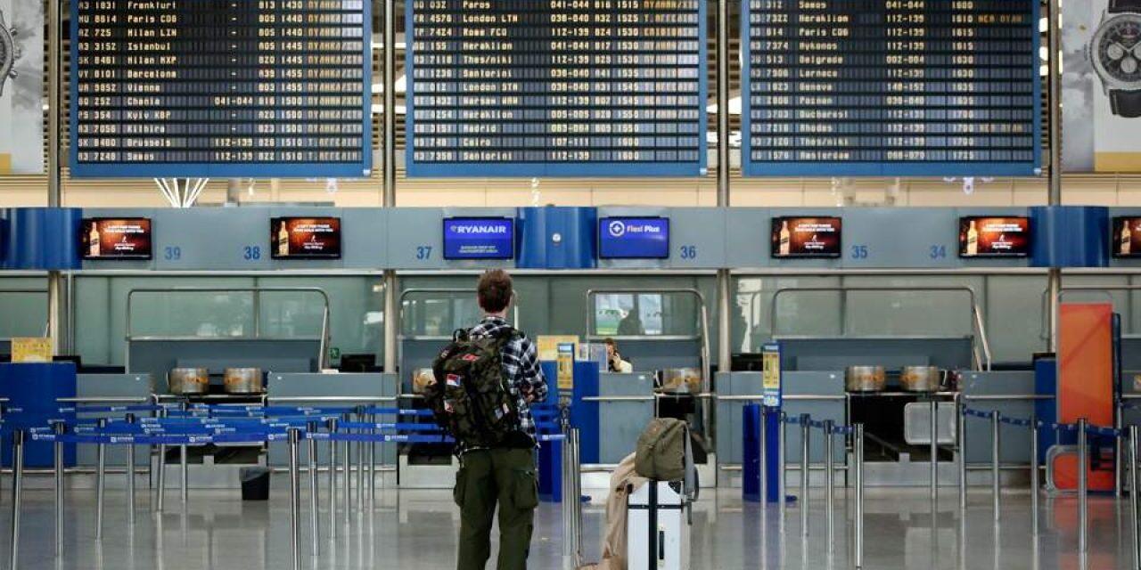 Υπερτριπλασιάστηκαν τα έσοδα από τον τουρισμό το 2021